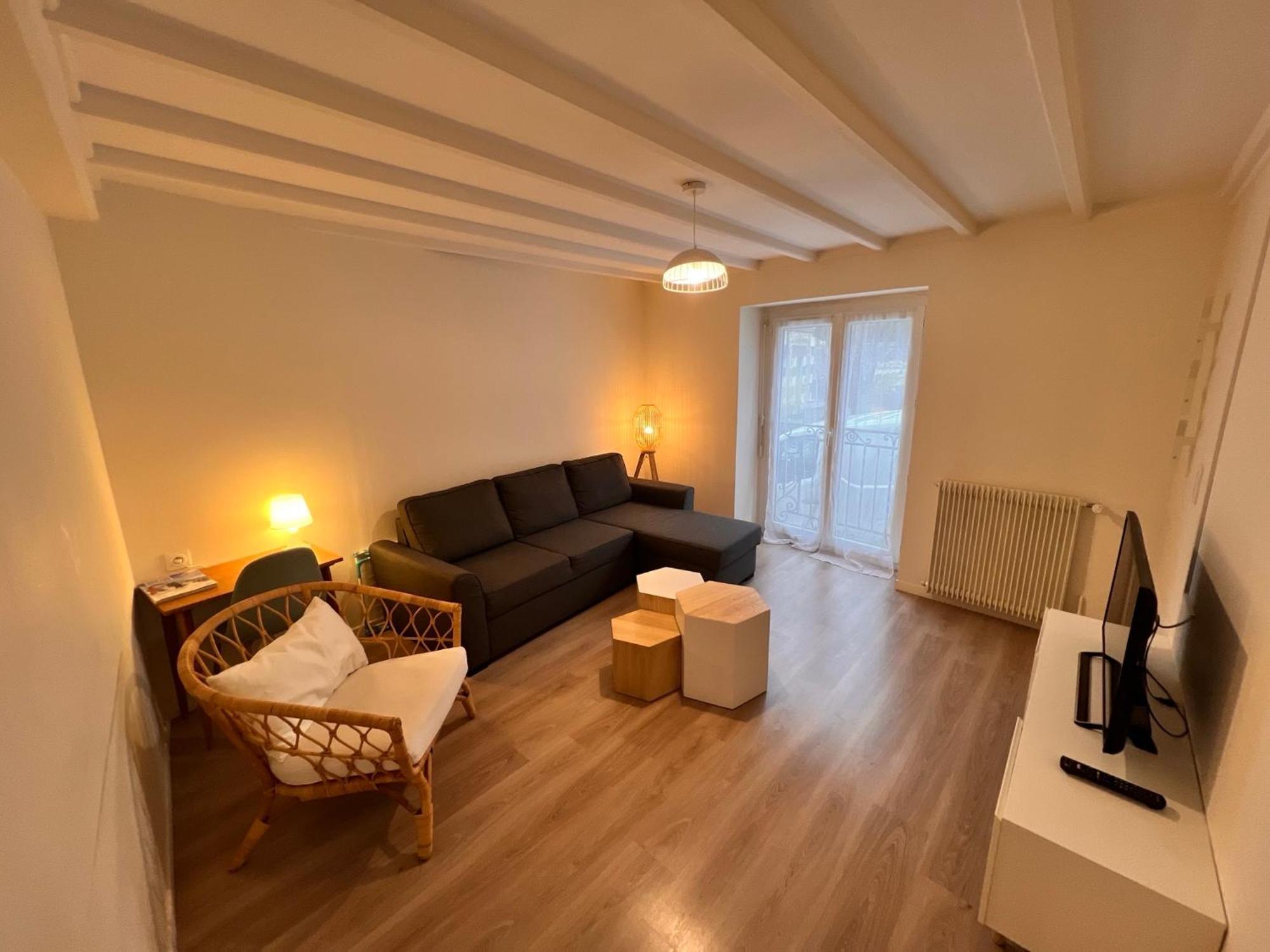 Appartement Rdc 9 Personnes, 2 Chambres, Wifi, Proche Du Centre La Bourboule Exterior foto